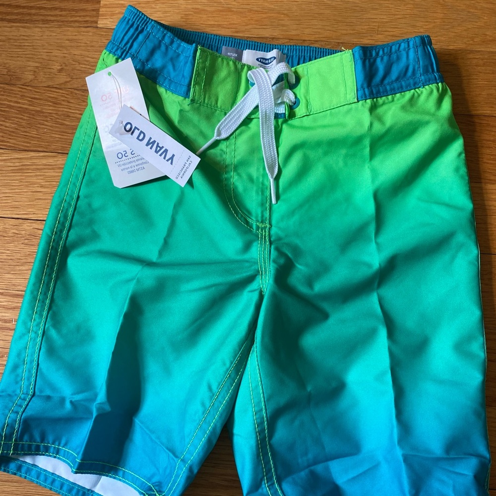 Brand new old navy bathing suit boys -xs